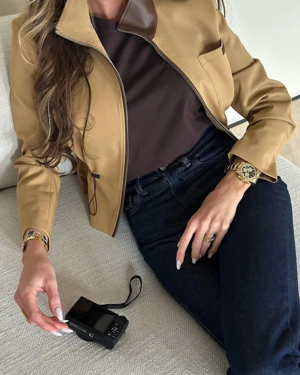 Windbreaker with drawstring 4